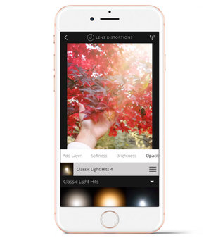 Lens Distortions es para añadir destellos de luz y otras texturas a las fotos.